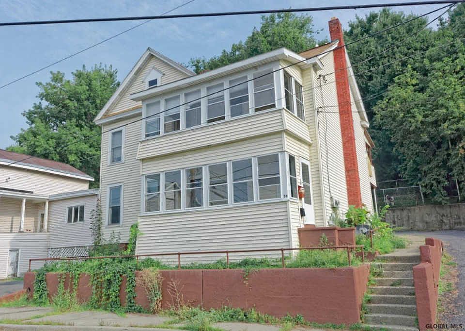 1st image of 38 Warsaw Ave