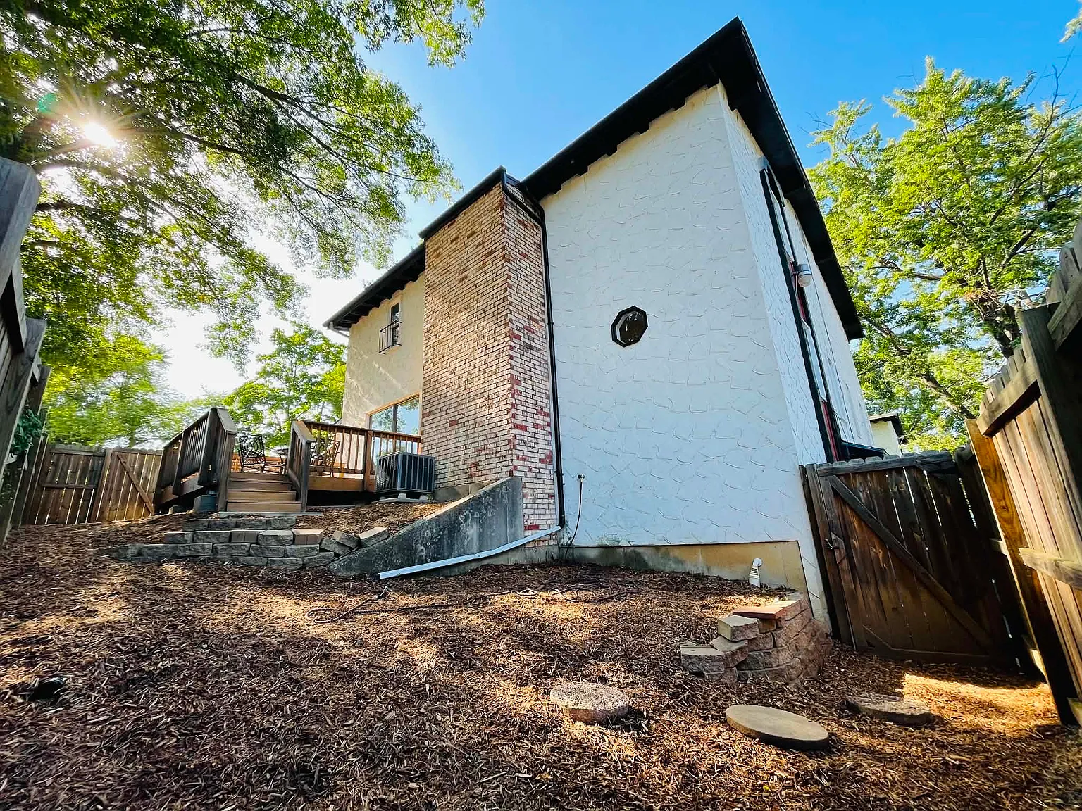 3 bed, 2.5 bath, 1575 sqft, $1,730 — Photo 2