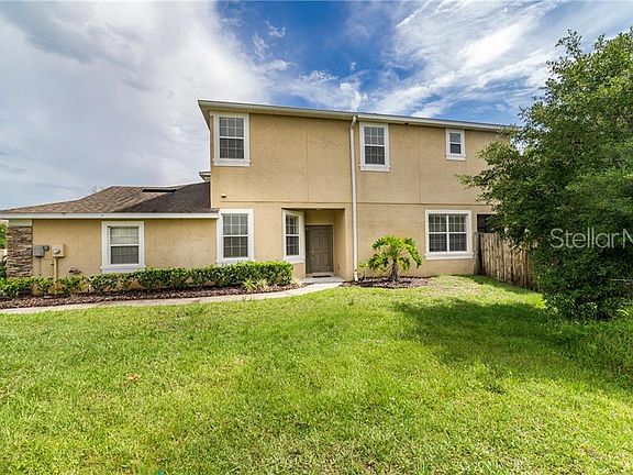 3rd image of 19203 Stone Hedge Dr