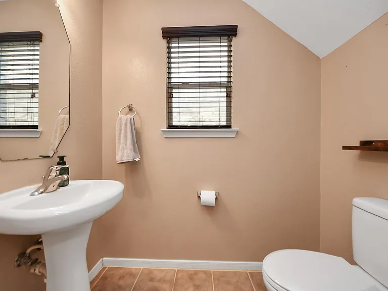 5922 Hollister Cole — Photo 23