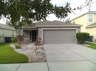 7925 Carriage Pointe Dr, Gibsonton, FL 33534