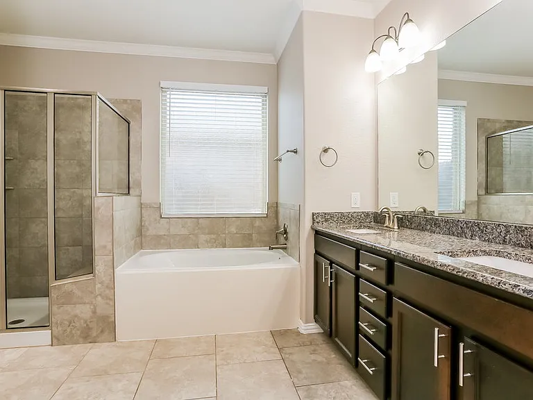 16146 Fairway Creek Cir — Photo 12