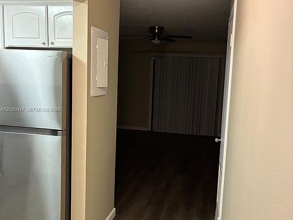 3rd image of 617 Ixoria Ave APT 18