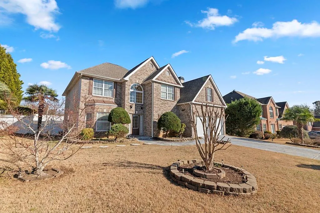 4 bed, 3.5 bath, 2836 sqft, $2,500 — Photo 2
