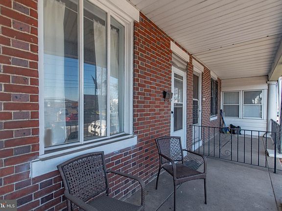 3rd image of 4226 Richmond St