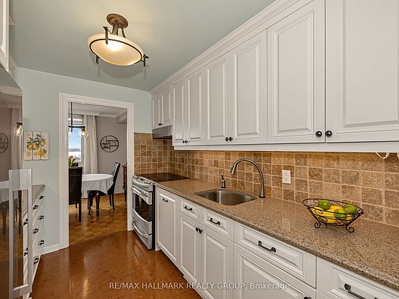 4th image of 2625 Regina St #1706