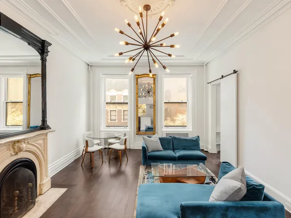 111 East 36th Street image 4 of 19