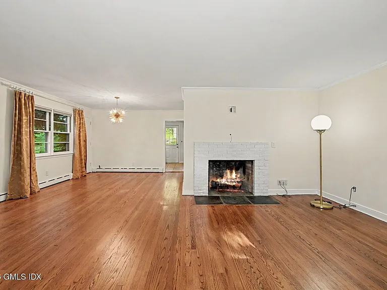 20 Meyer Pl — Photo 4