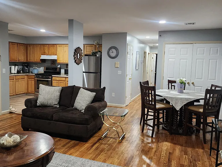 14 Governor St #3 — Photo 7
