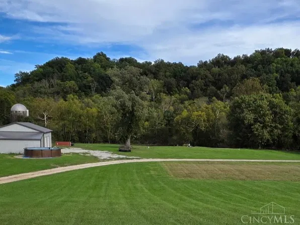 19320 Duck Creek Rd, Metamora, IN 47030
