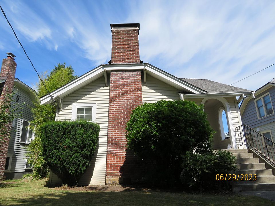 1st image of 6221 Woodlawn Ave N