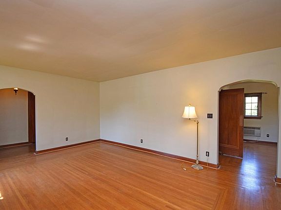 5th image of 6259 Hamilton Ave