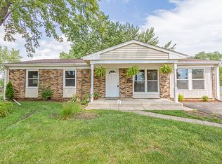 310 Dunbar Ct, Streamwood, IL