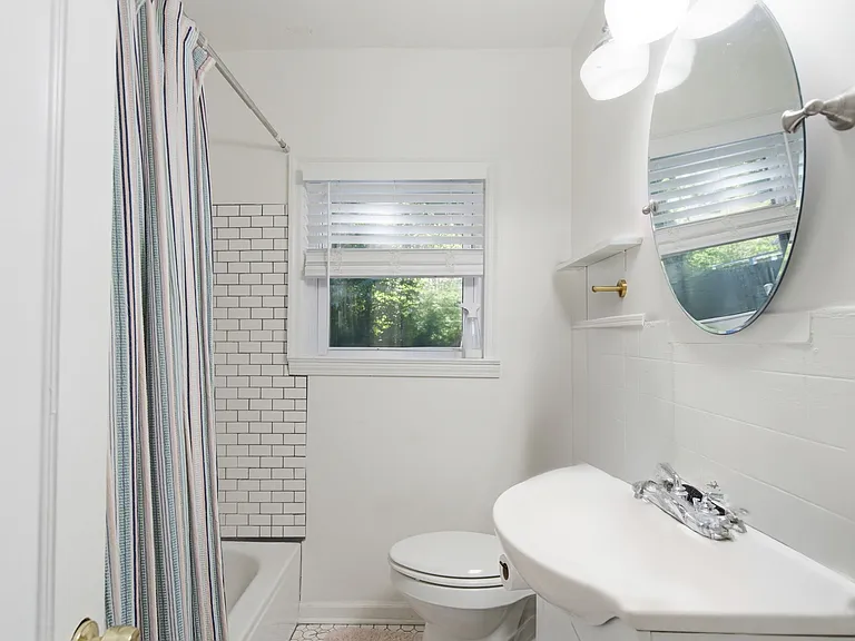 1470 Beatie Ave SW — Photo 7