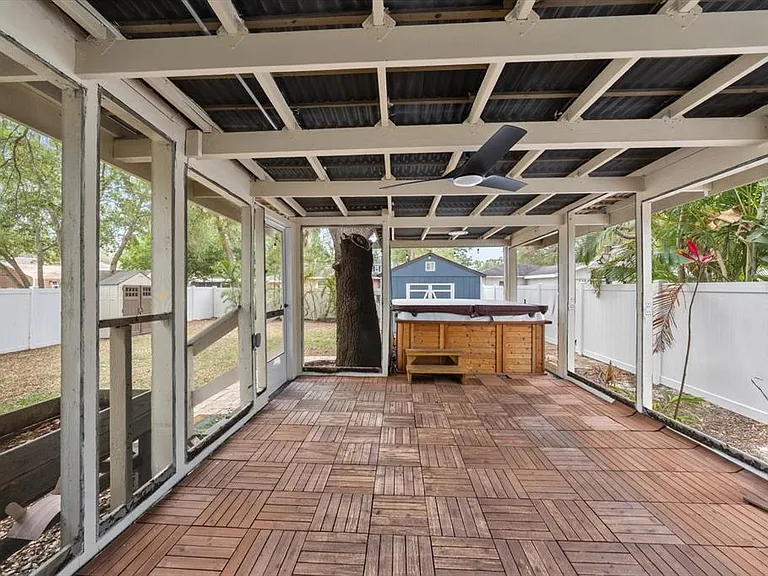 3128 W Varn Ave — Photo 17