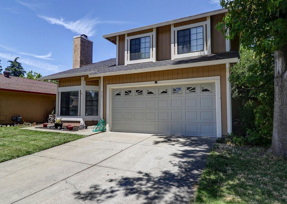 1st image of 925 Brierglen Way