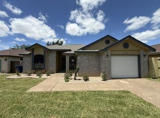1208 N Oakmont Loop, Laredo, TX 78045