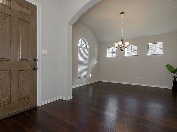 5th image of 2124 Gregory Creek Dr