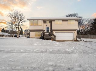 1524 Kennedy Dr, Lansing, MI 48911