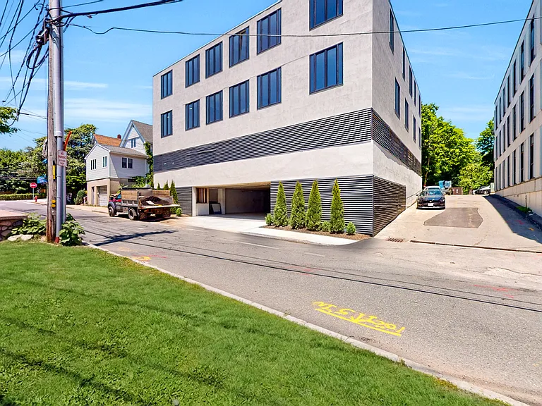 1 Jackson St #203 — Photo 4