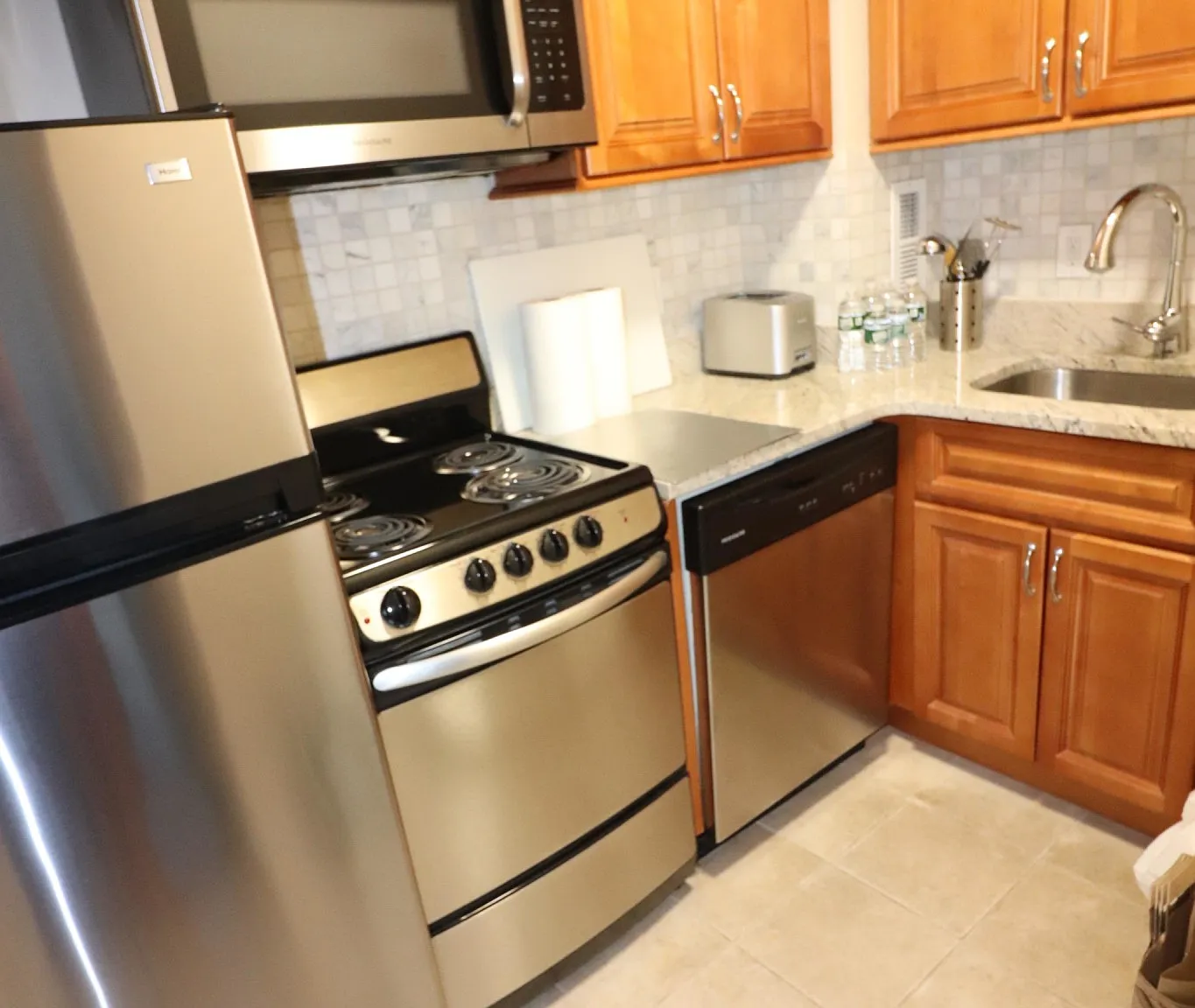 1 bed, 1.0 bath, 567 sqft, $3,000 — Photo 1