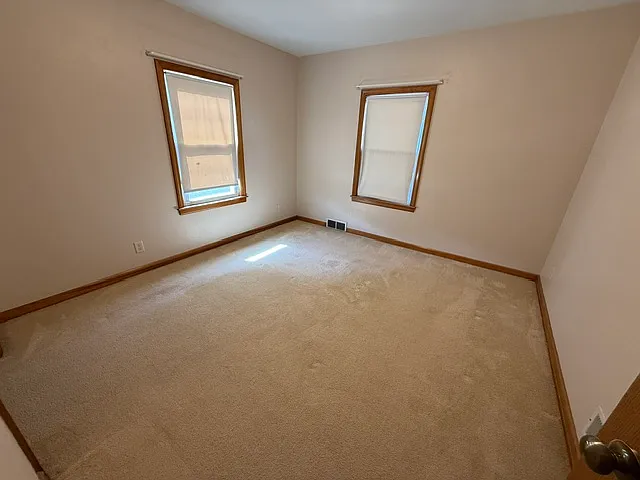 205 W Clay St — Photo 9