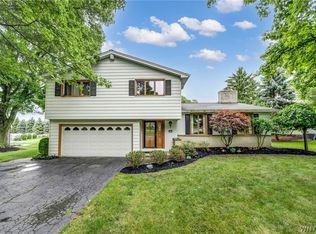 9160 Hillview Dr, Clarence, NY 14031