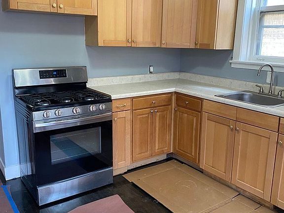2nd image of 1450 N Lockwood Ave #1