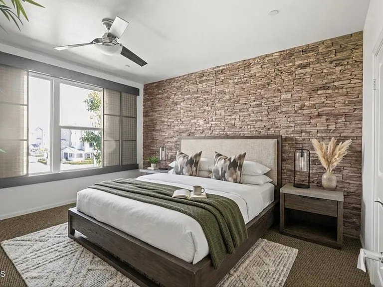 1901 Victoria Ave #201 — Photo 31