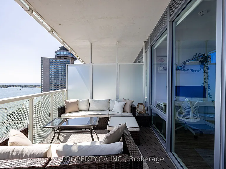 15 Queens Quay E #2203 — Photo 27
