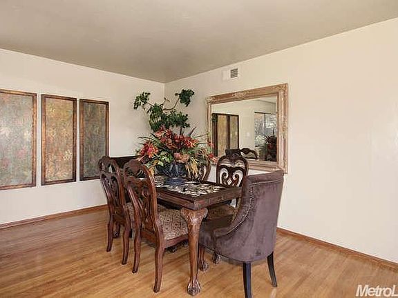 3rd image of 4605 Solano Way