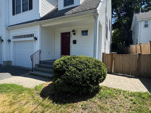 45 Crescent Rd Unit 45, Needham Heights, MA 02494
