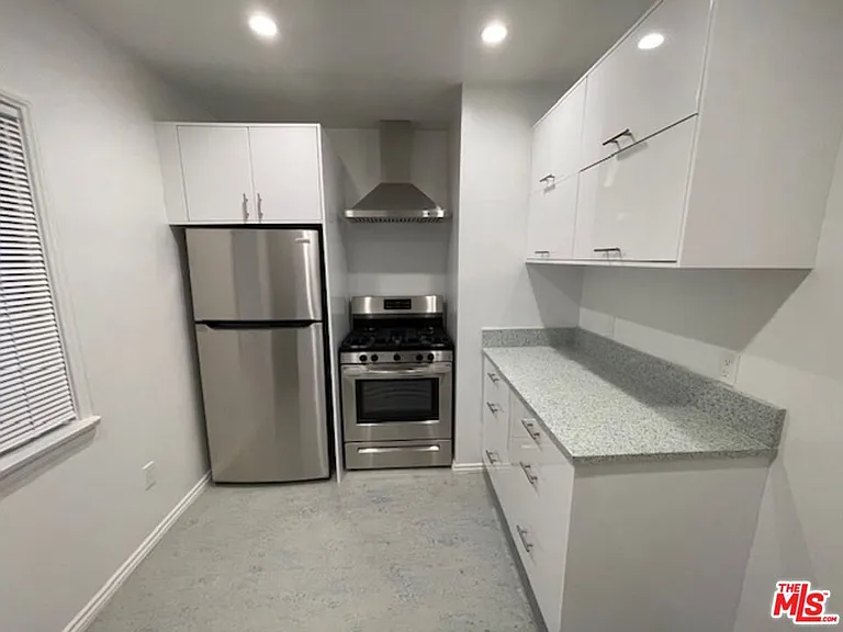 45 Thornton Ave #45 — Photo 12