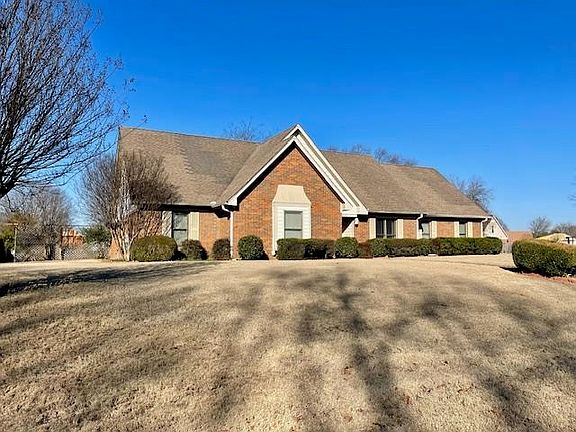 2nd image of 628 Winford Dr