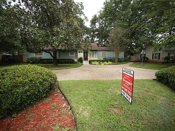 4th image of 1130 Hillcrest Dr