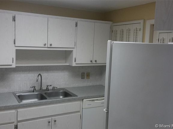 3rd image of 2495 SW 82nd Ave APT 201
