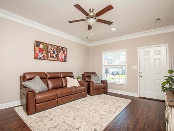 4th image of 6749 Padgett Hill Ln