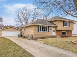 2210 4th St SW, Altoona, IA 50009