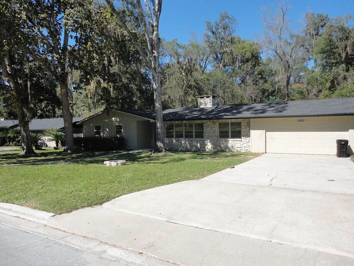 3 bedroom/2 bath in Hamilton Heights — Photo 2