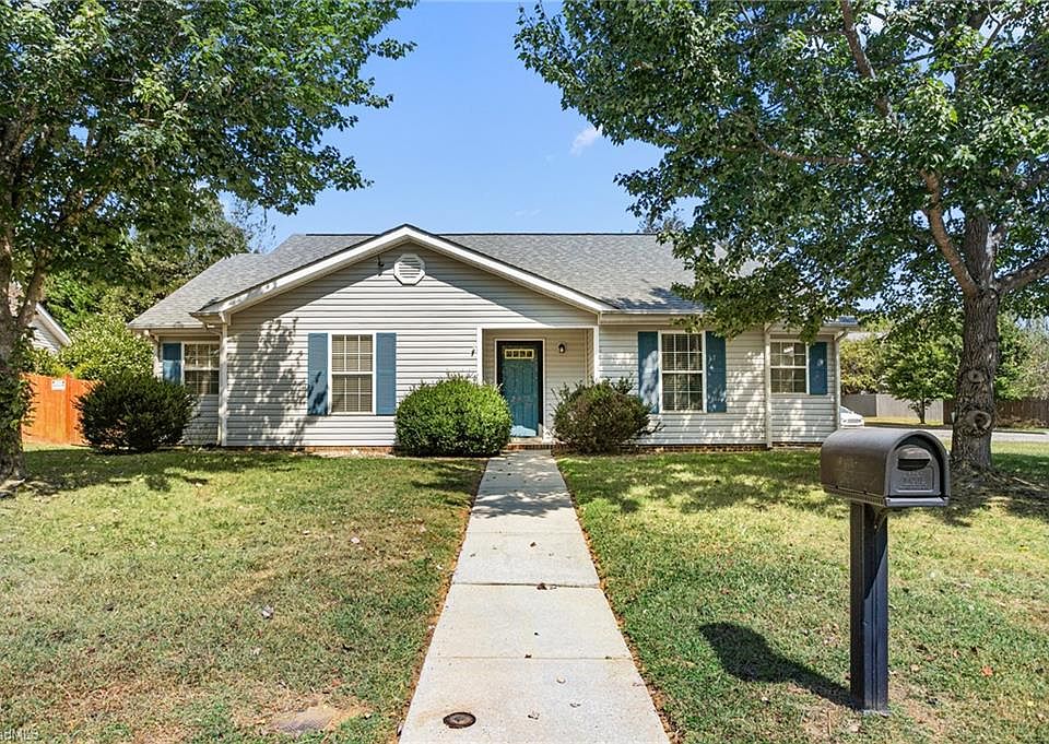 1st image of 205 Fiddlers Knoll Ct