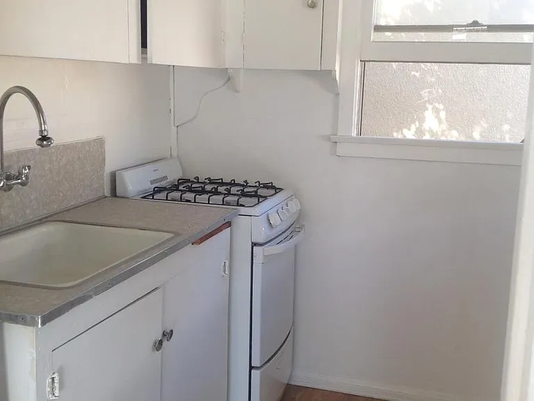 3962 Castleman St — Photo 5