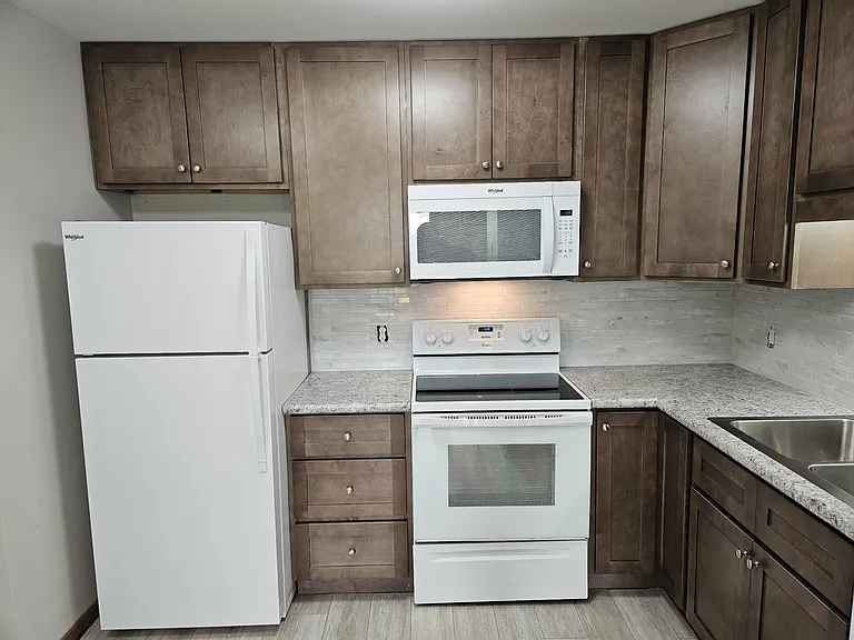 404 Circle Dr #3 — Photo 18
