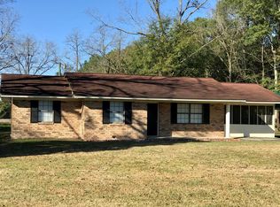 88 Mendes Plum Rd, Glennville, GA 30427