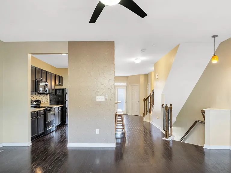 50 Transit Ln — Photo 14