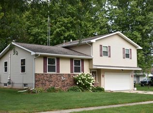 313 Adams St, Rosendale, WI 54974