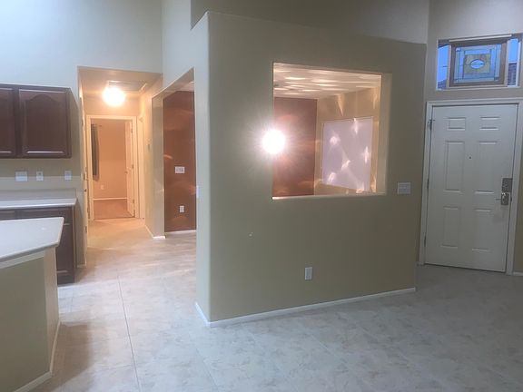 5th image of 3453 Rosewood St