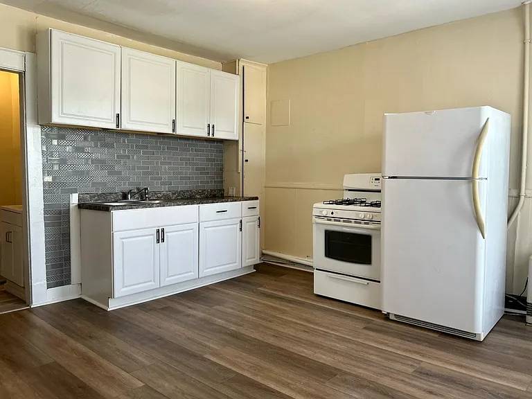 107-109 Birch St #2 — Photo 13
