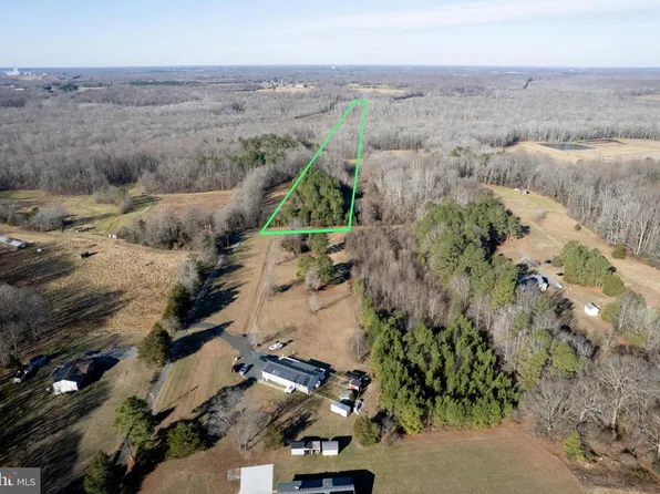 Booth Pl, Waldorf, MD 20601