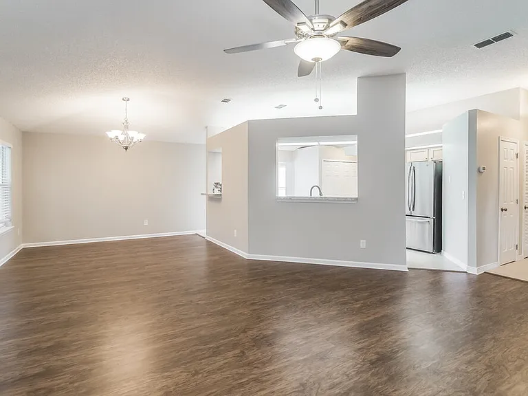 338 Wildberry Ct — Photo 3