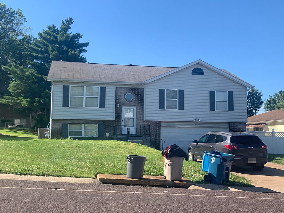 1st image of 9131 Cozens Ave